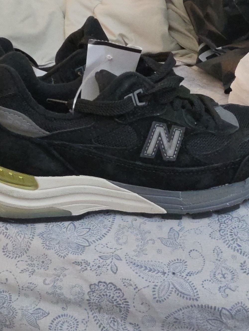 New Balance Black & Gray Chunky Trainer Sneakers